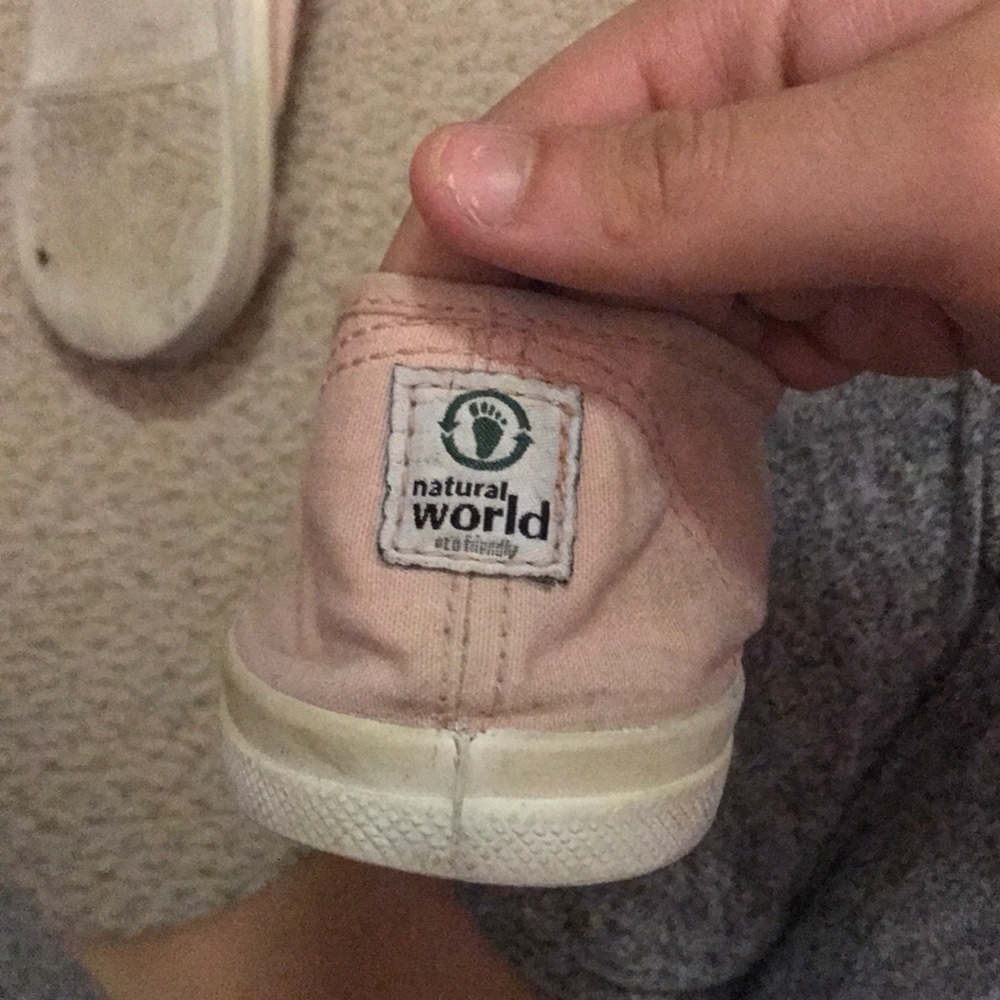 Pink Sneaker - Picture 3 of 4